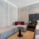 Hotel Plaza 4*