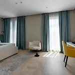 Hotel Plaza 4*