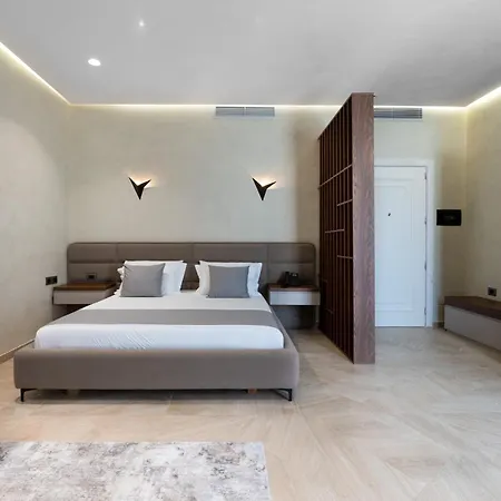 Plaza Отель 4*
