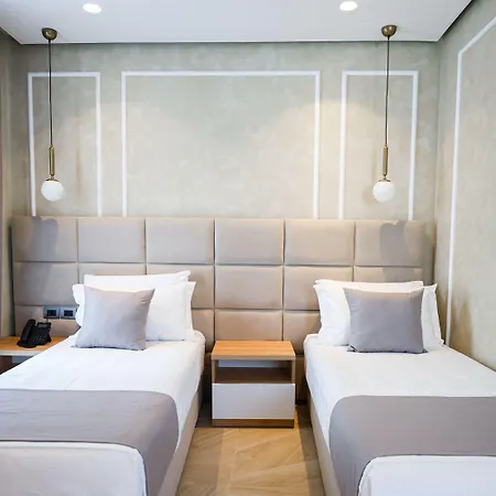 Отель Plaza 4*
