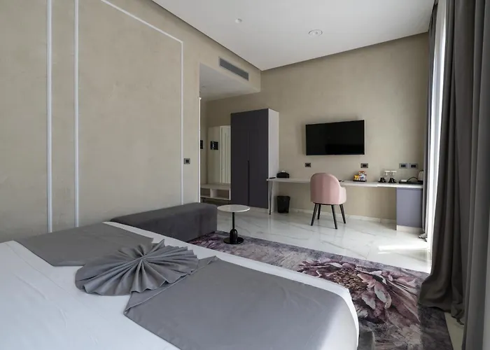 מלון Plaza בראט